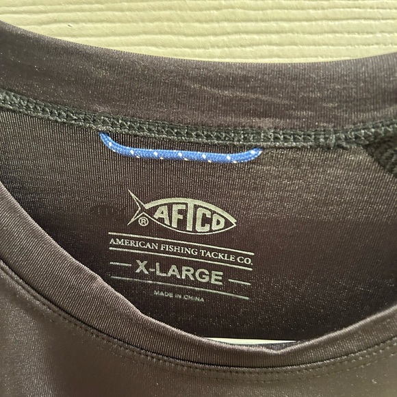 NWOT AFTCO PERFORMANCE SHIRT - Picture 2 of 2